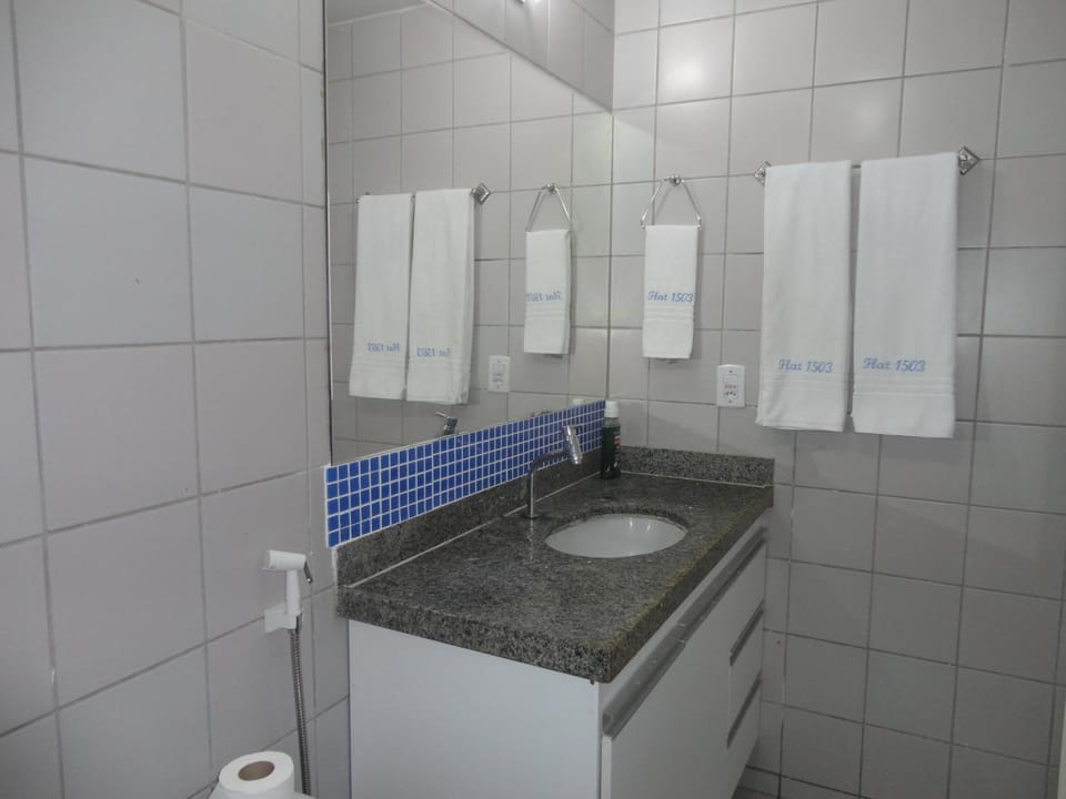 Shower, Bathroom, towels