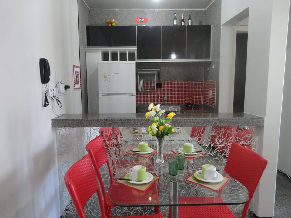 Kitchen or kitchenette, Food and drinks, Dining area, Communal kitchen, pet friendly, stove
