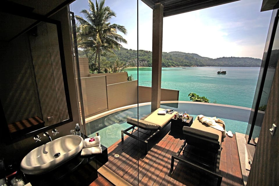 Bathroom, Pool view, Sea view