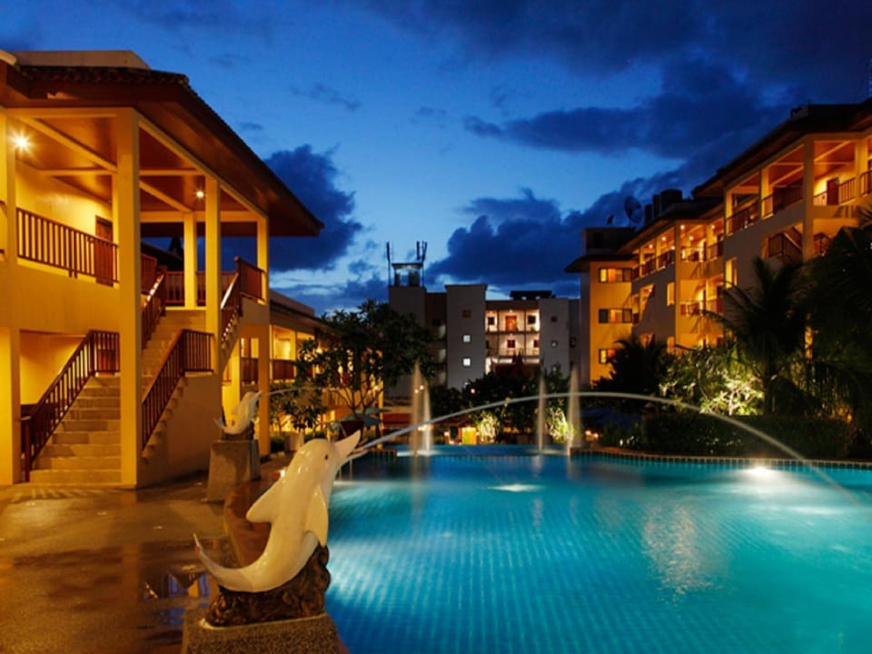 Facade/entrance, Swimming pool, Swimming pool