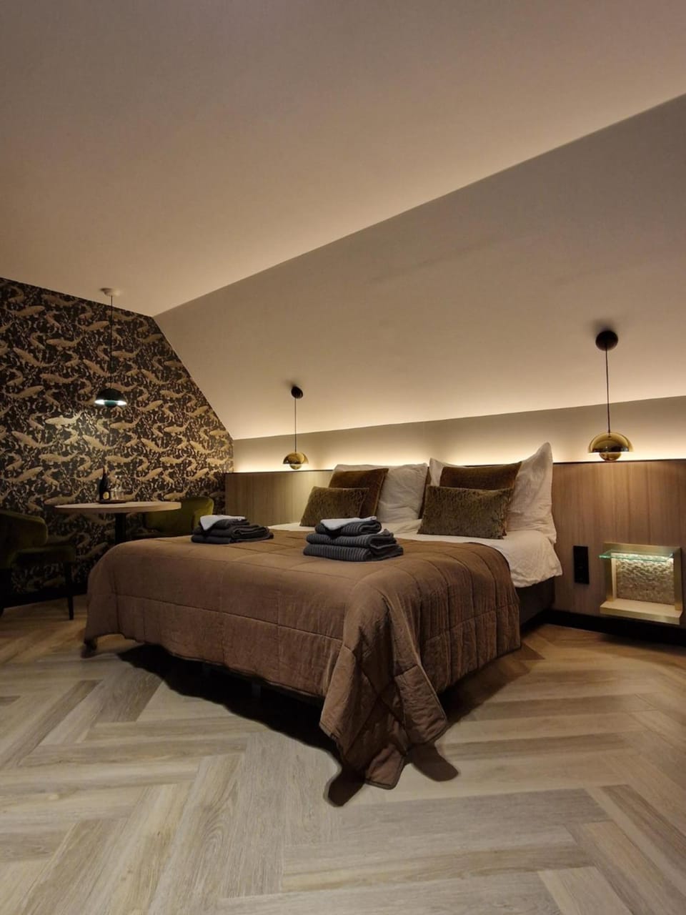 Bed, Photo of the whole room