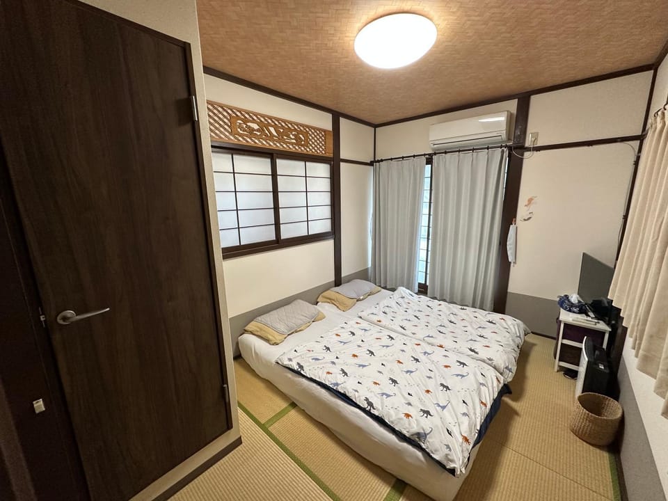 Ryokoheya Awajikan House in Osaka