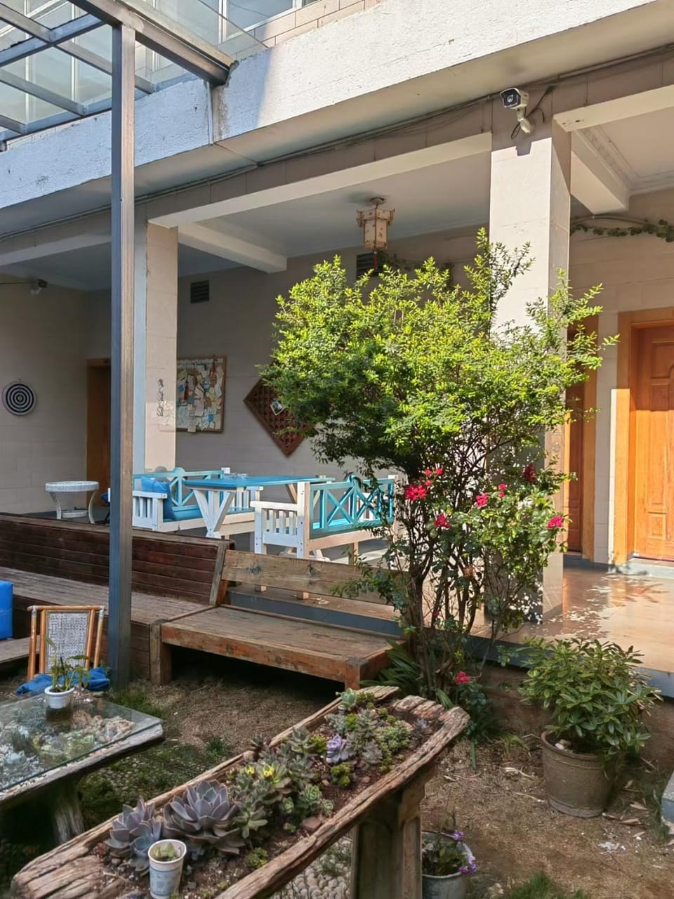 Garden, View (from property/room), Seating area, Dining area