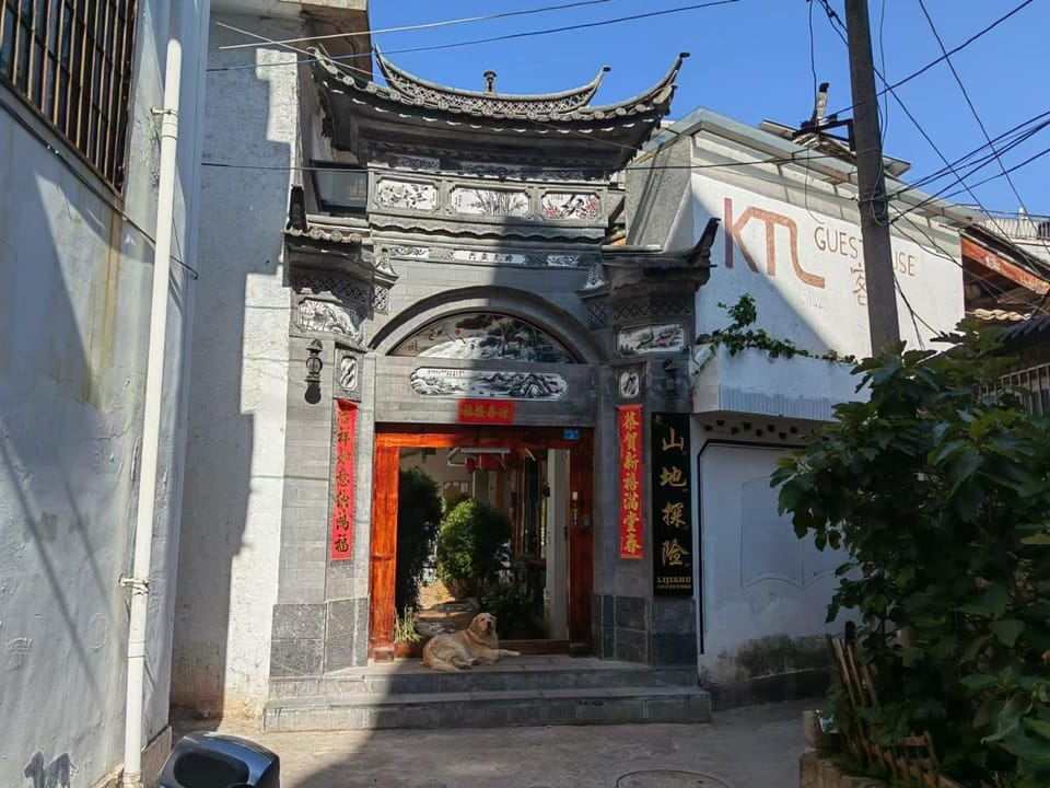 Property building, Day