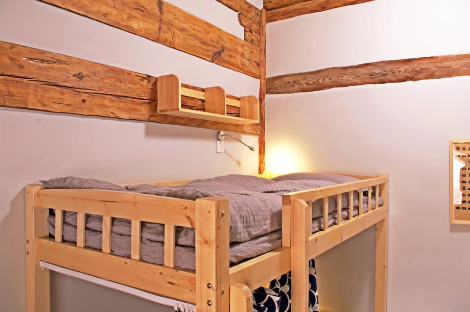 bunk bed
