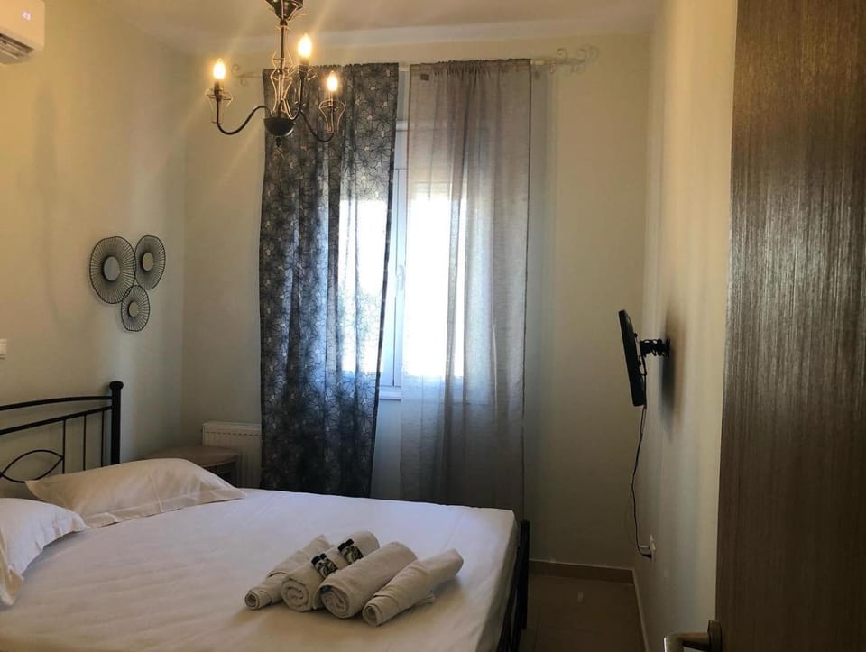 Bed, Bedroom, air conditioner