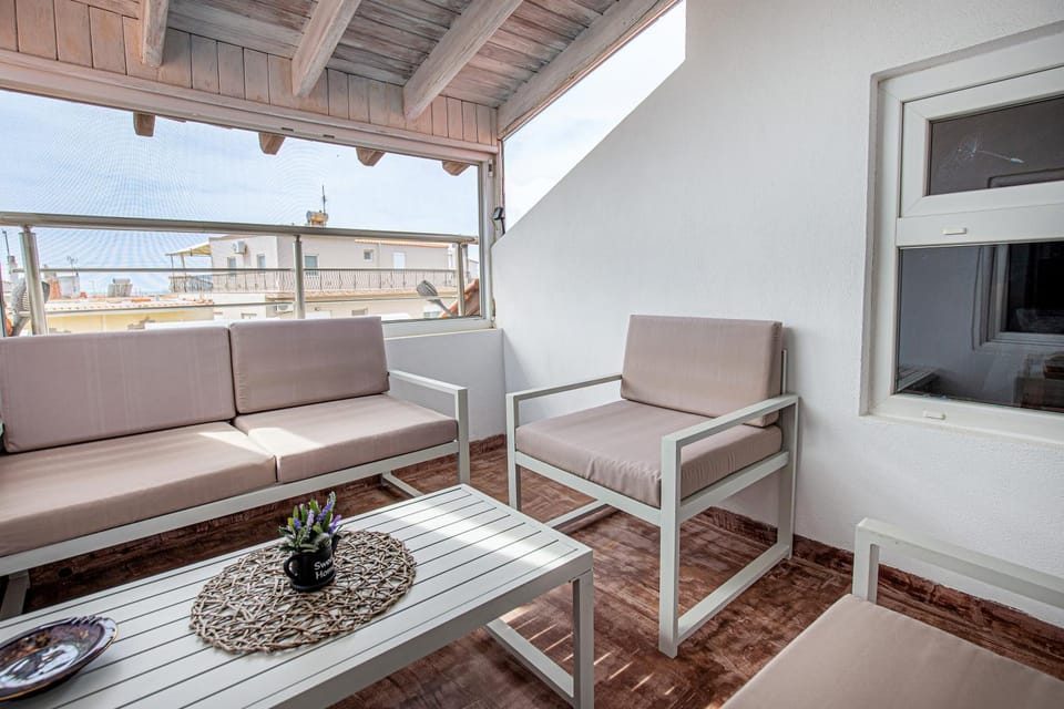Luna Rossa Apartment in Limenaria