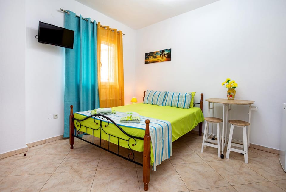 Luna Rossa Apartment in Limenaria