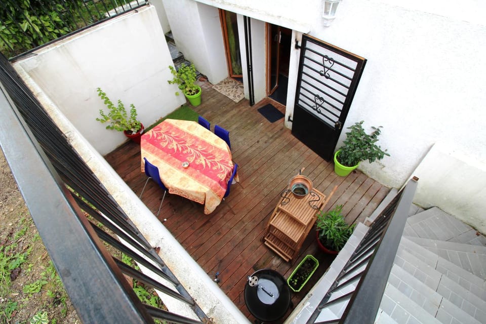 Patio, BBQ facilities, Garden, Dining area