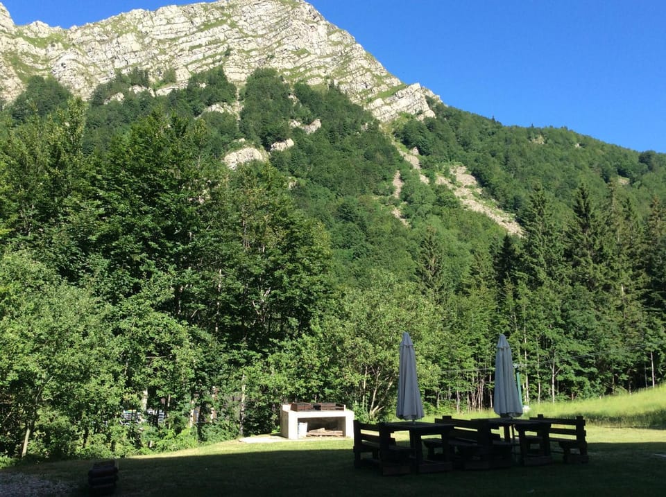 Garden view, Mountain view