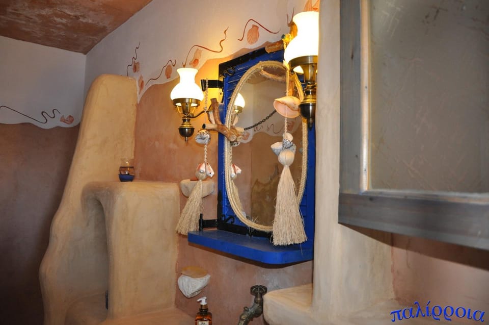 Palirroia (High Tide) House in Milos