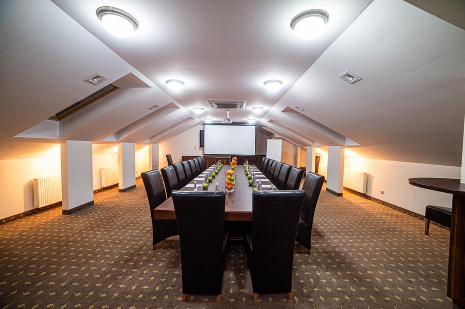Meeting/conference room
