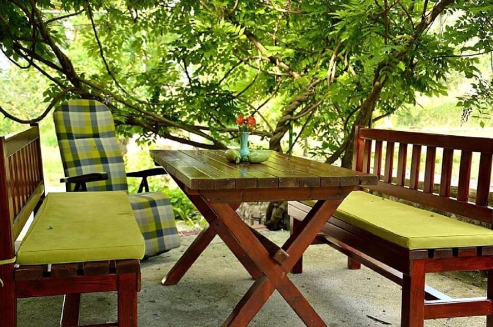 BBQ facilities, Balcony/Terrace, Seating area