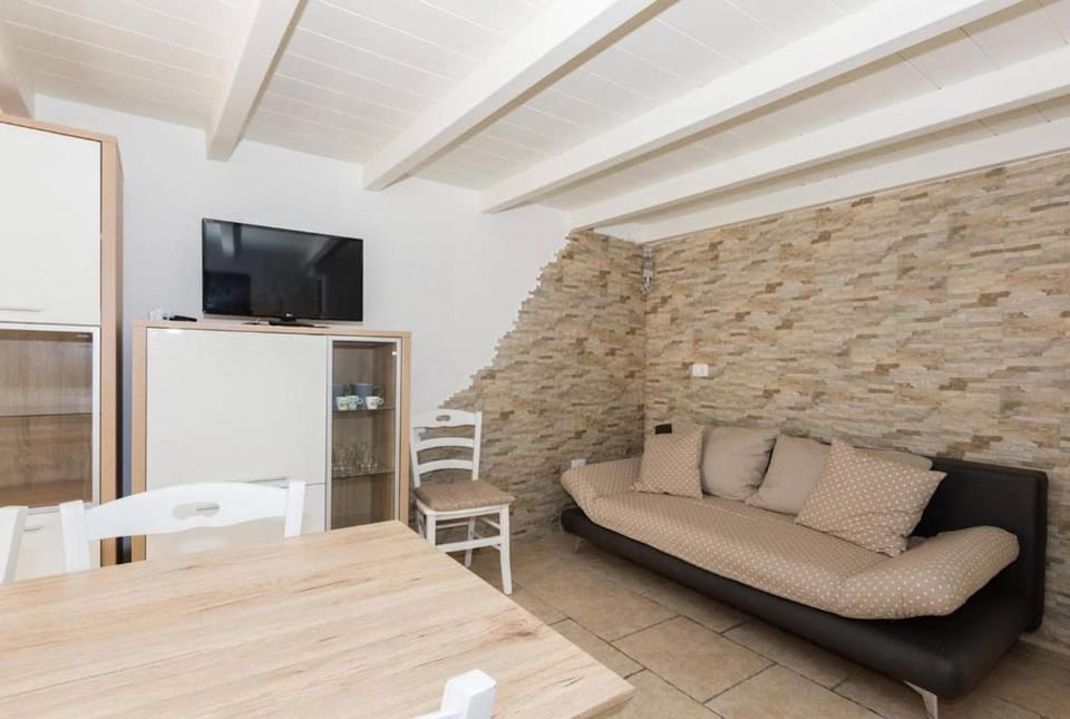 Communal lounge/ TV room, TV and multimedia