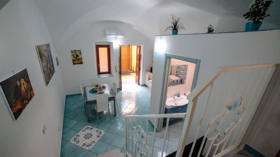 Photo of the whole room, Seating area, Dining area