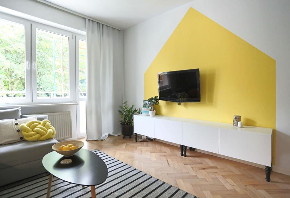 Communal lounge/ TV room, TV and multimedia, Living room, Seating area