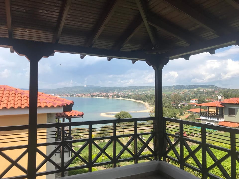 City view, Sea view