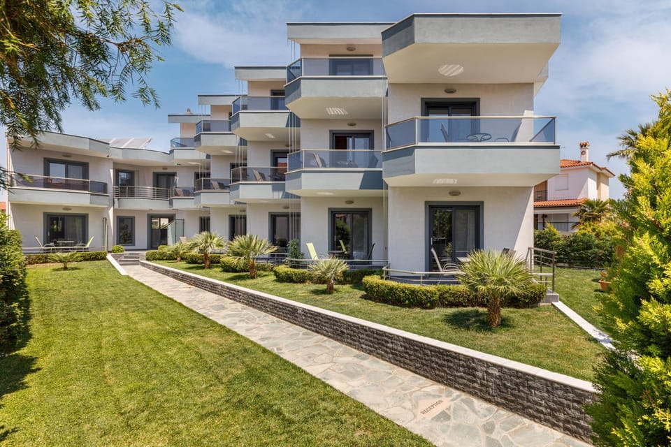 Property building, Garden