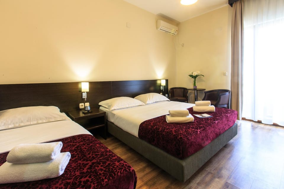 Seating area, Bedroom