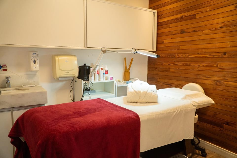 Massage, Spa and wellness centre/facilities