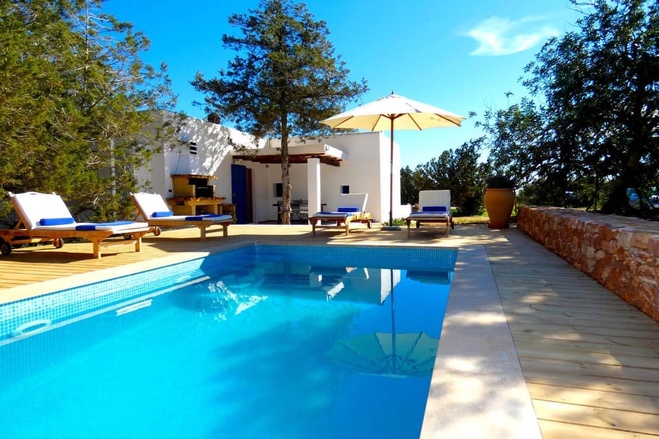 Property building, Garden view, Swimming pool