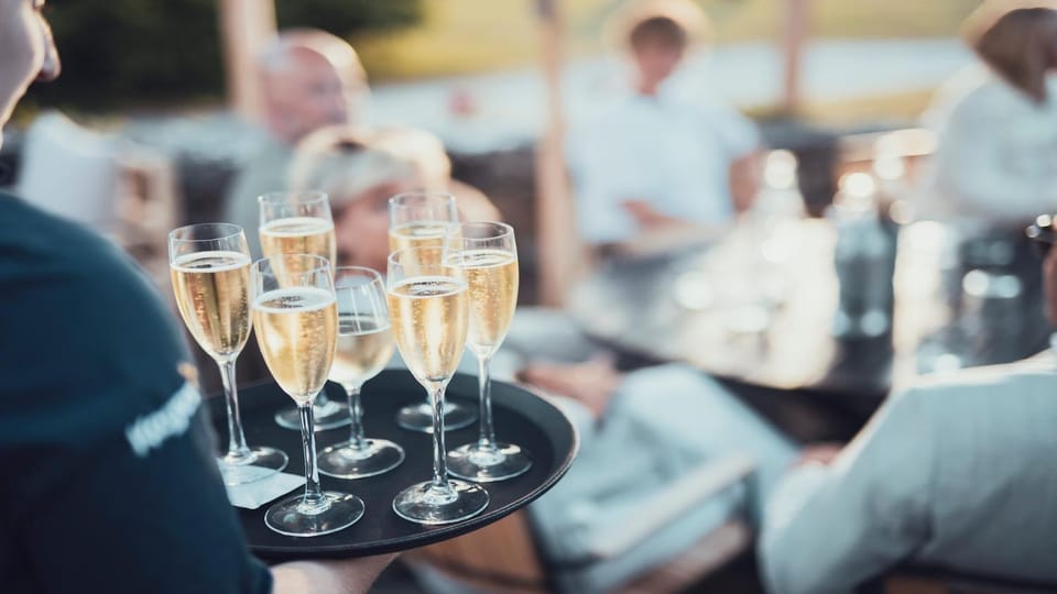 Restaurant/places to eat, Lounge or bar, Drinks