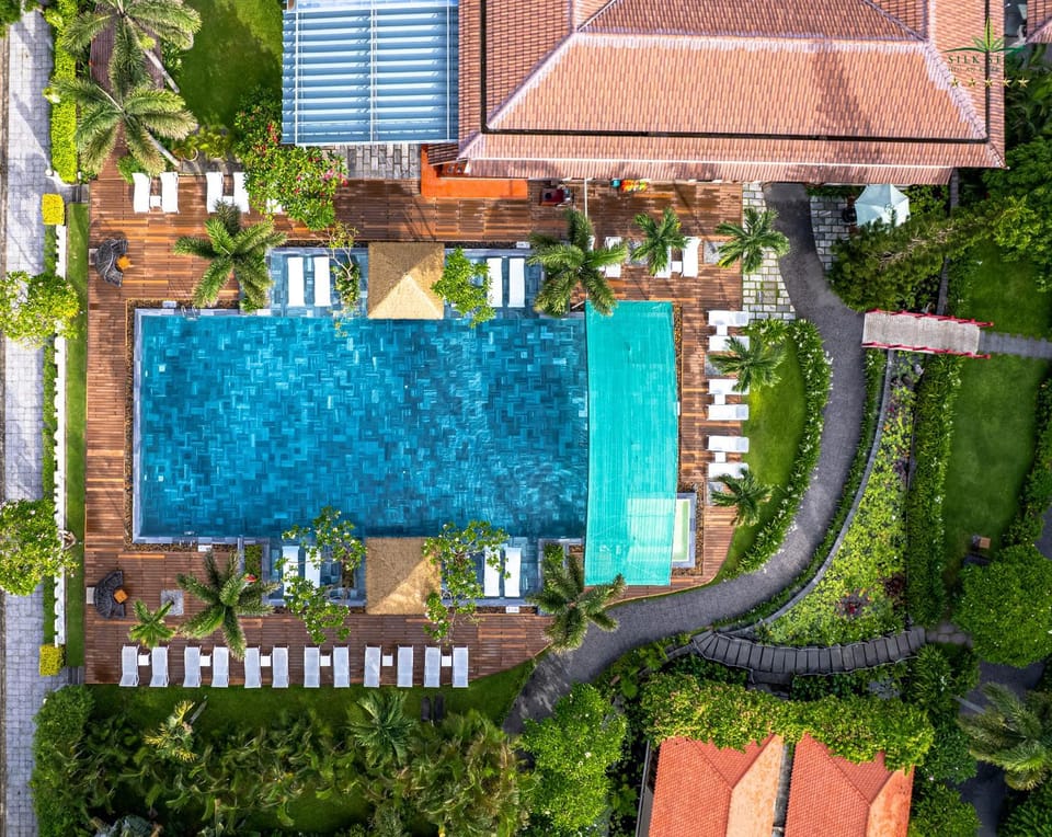 Pool view, Swimming pool