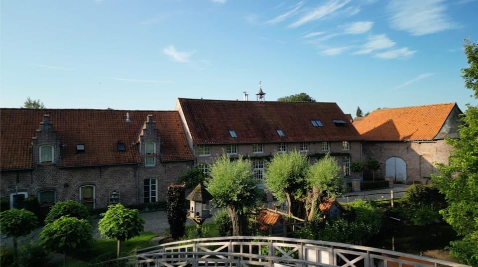 B&B De Rentmeesterhoeve Bed and Breakfast in Flanders
