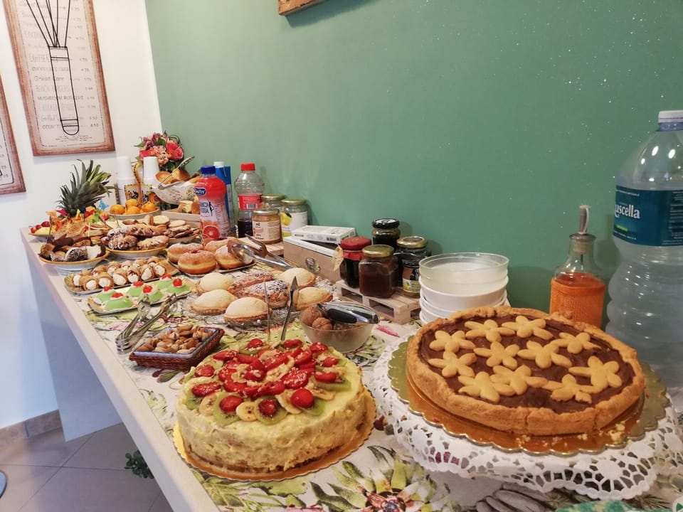 Food and drinks, Breakfast, Buffet breakfast