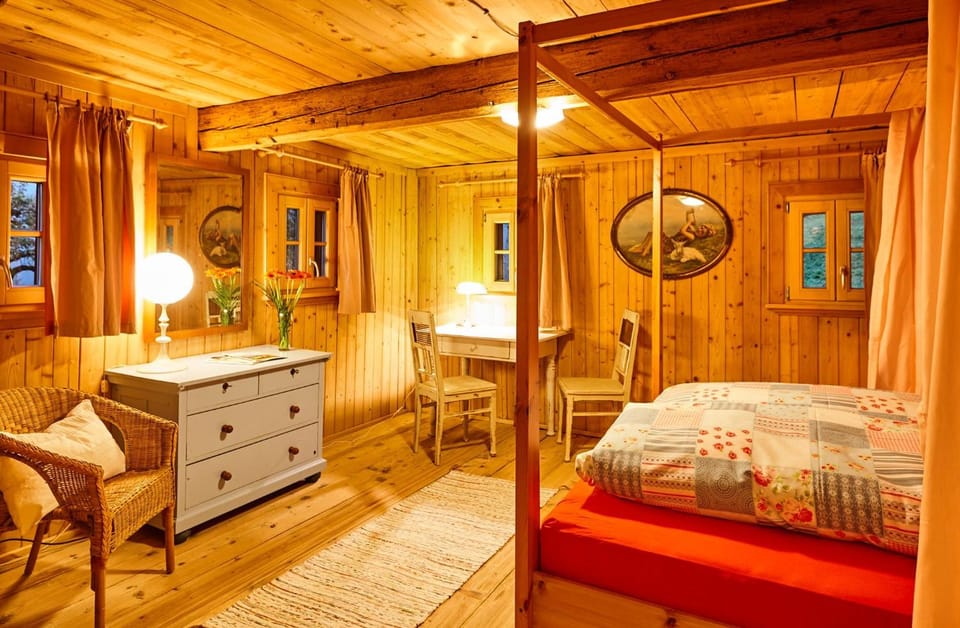 Seating area, Bedroom