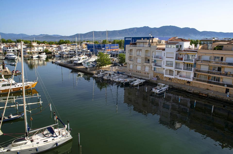 Off site, Day, River view, Area and facilities