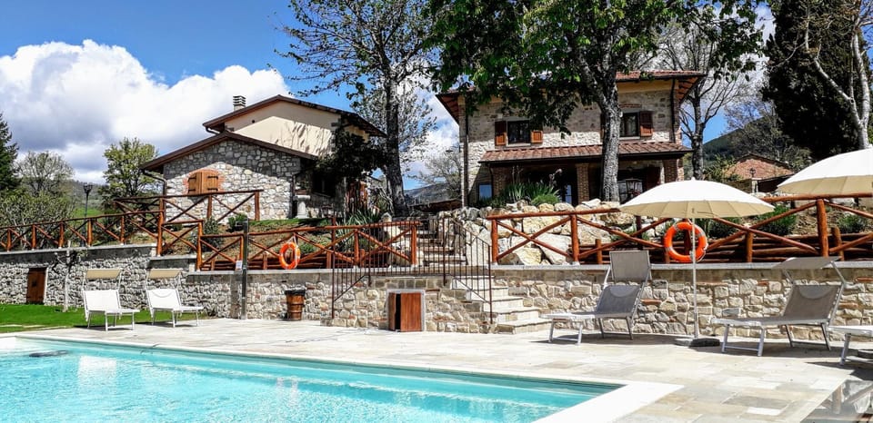 View (from property/room), Pool view