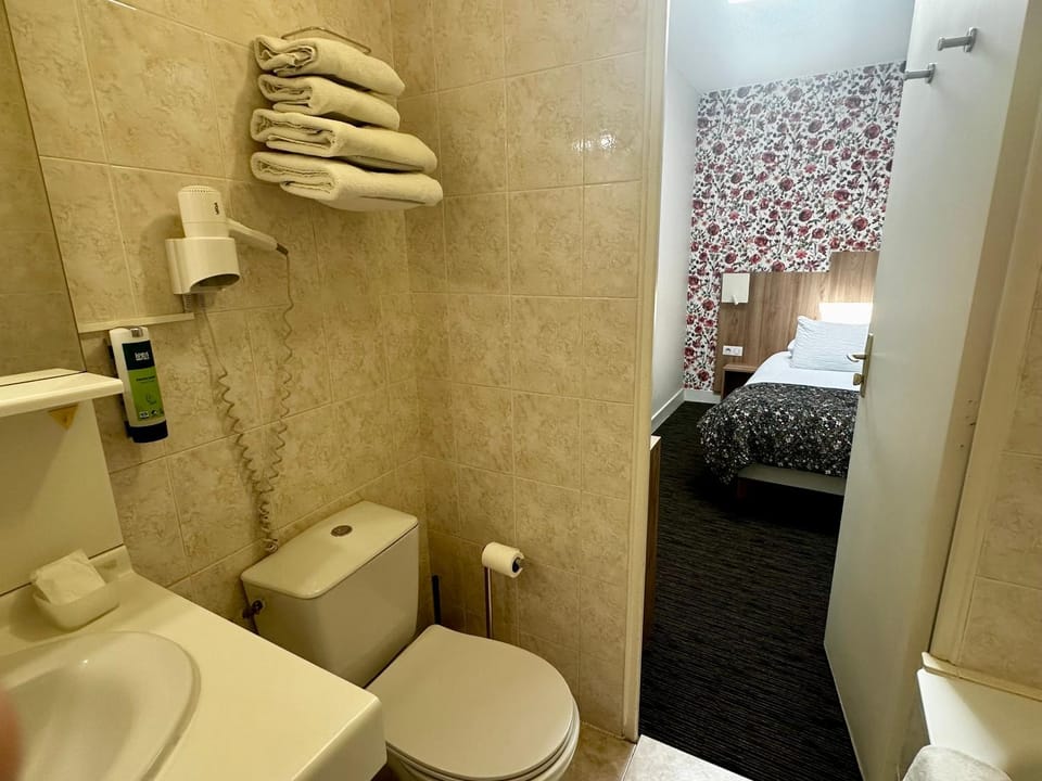 Bathroom, Photo of the whole room, Bedroom, Bath