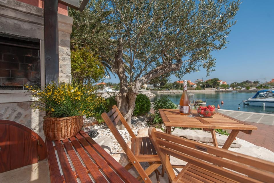 Patio, View (from property/room), Balcony/Terrace, Seating area, Dining area