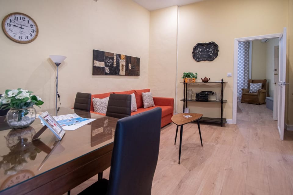 Living room, Dining area