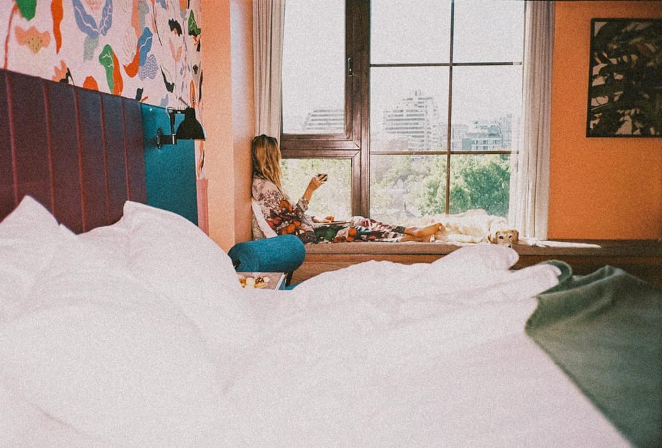 Bed, Seating area, Bedroom