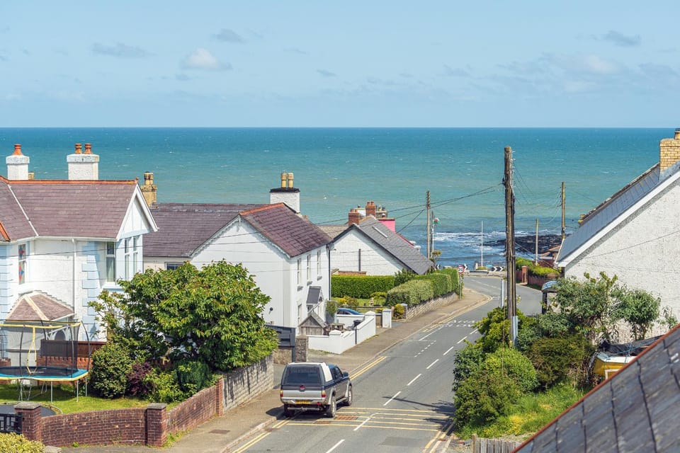 View (from property/room), Landmark view, Sea view