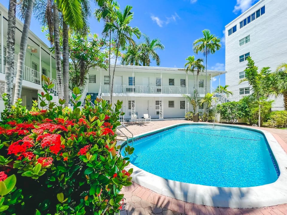 Property building, Swimming pool