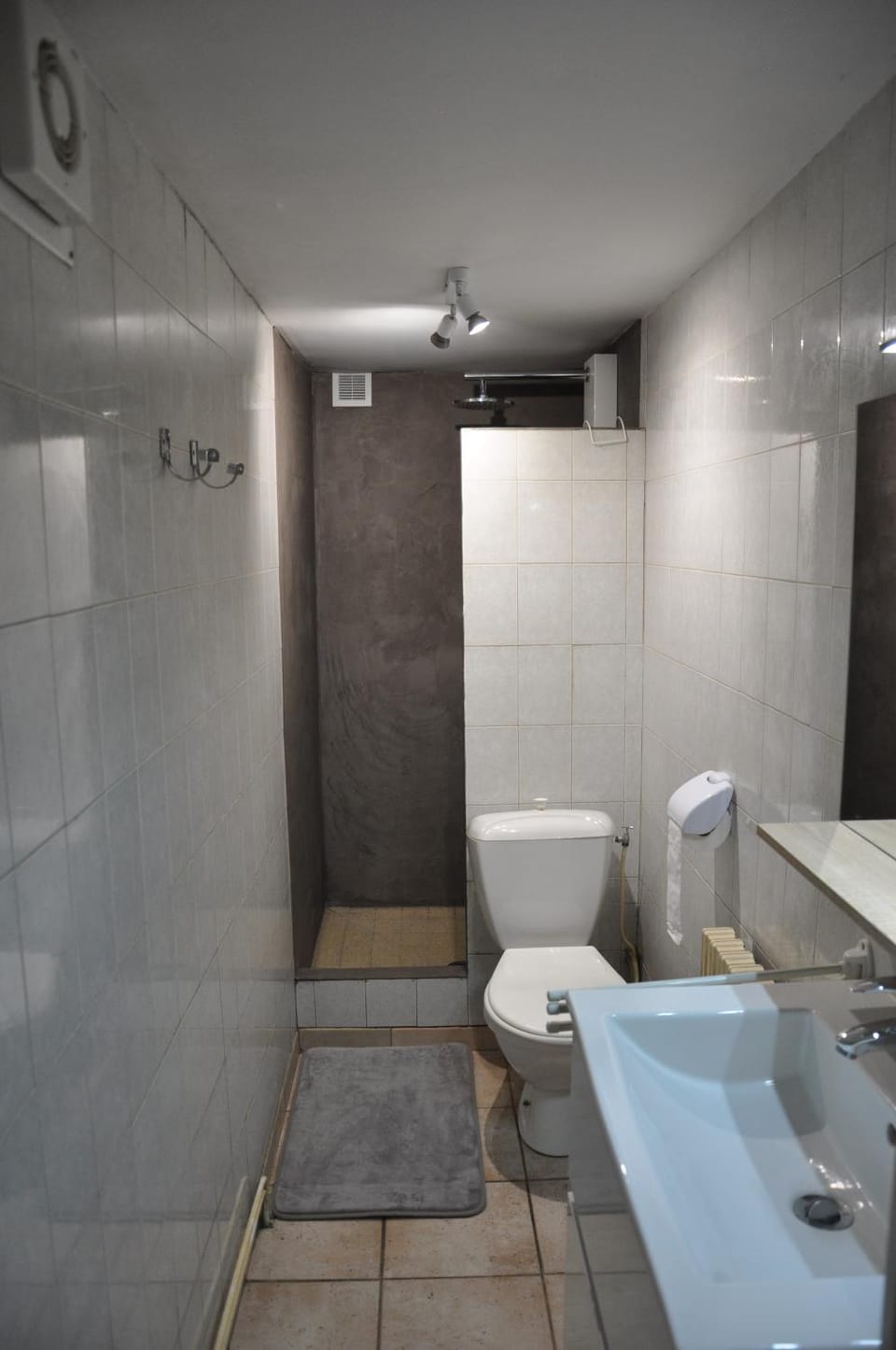 Shower, Toilet, Bathroom