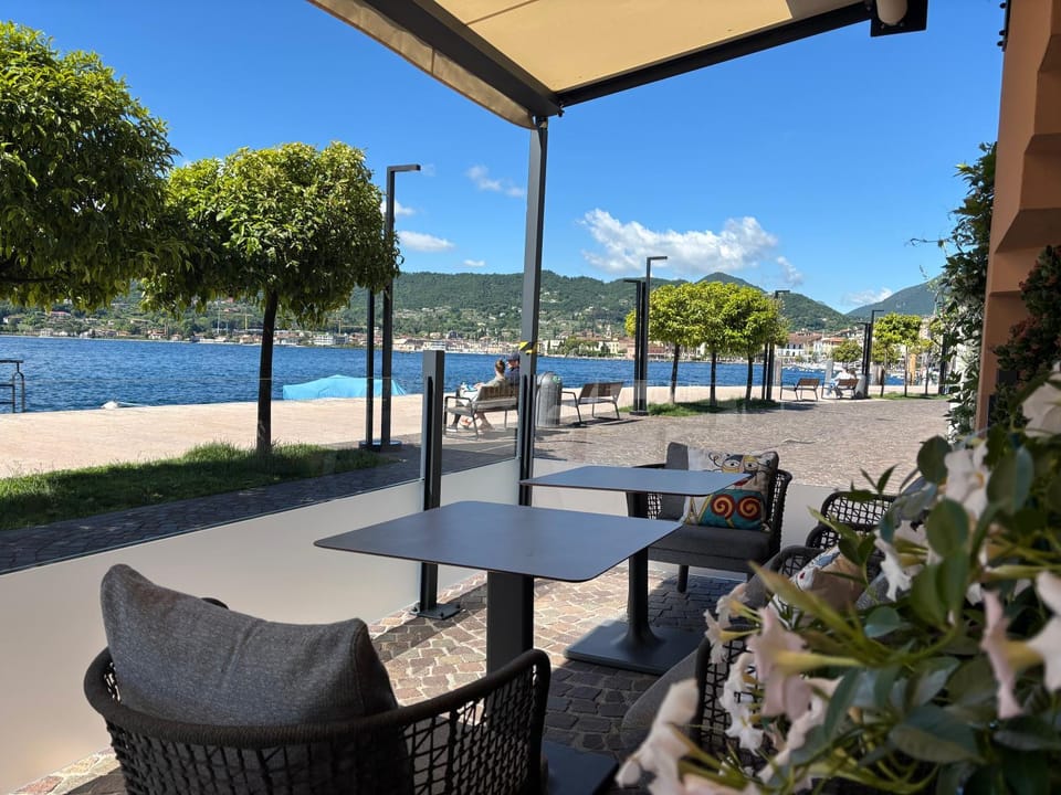 Property building, Lounge or bar