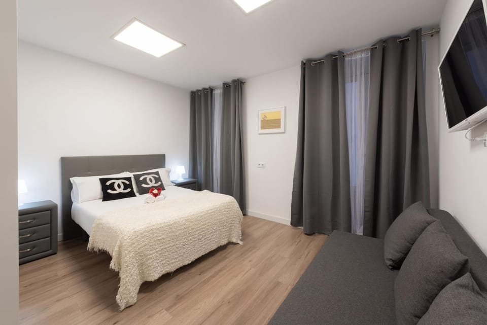 Bed, Bedroom
