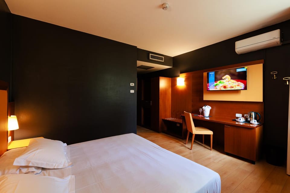 Hotel Villa Delle Rose - Malpensa Hotel in Lombardy