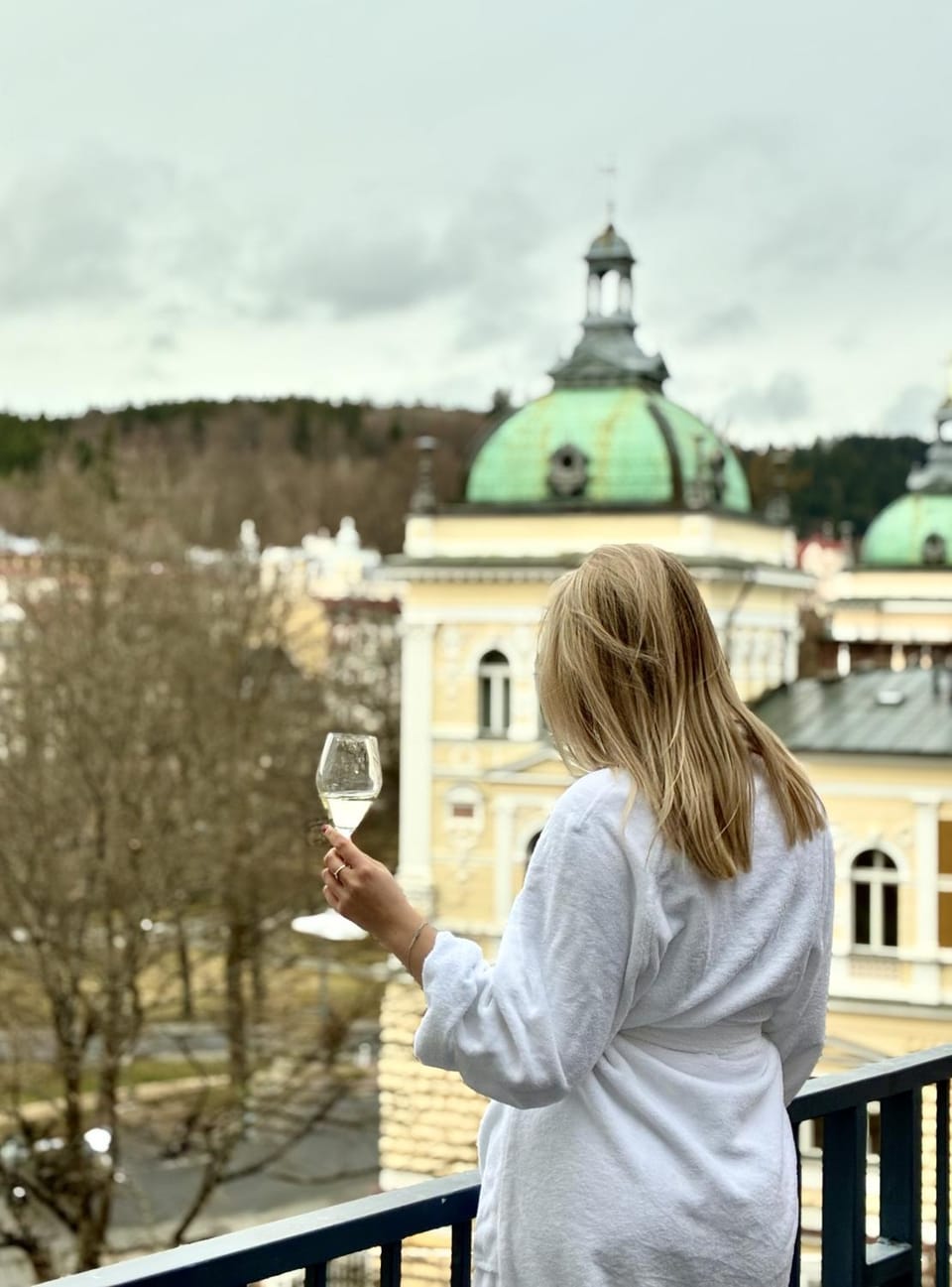 People, View (from property/room), City view