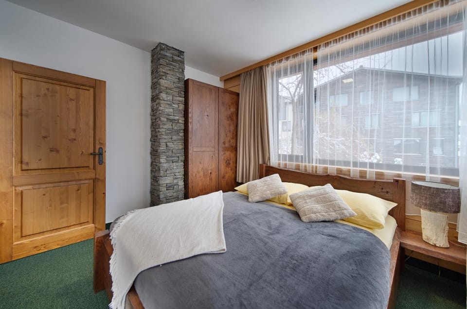 Bed, Photo of the whole room, Bedroom, towels, wardrobe