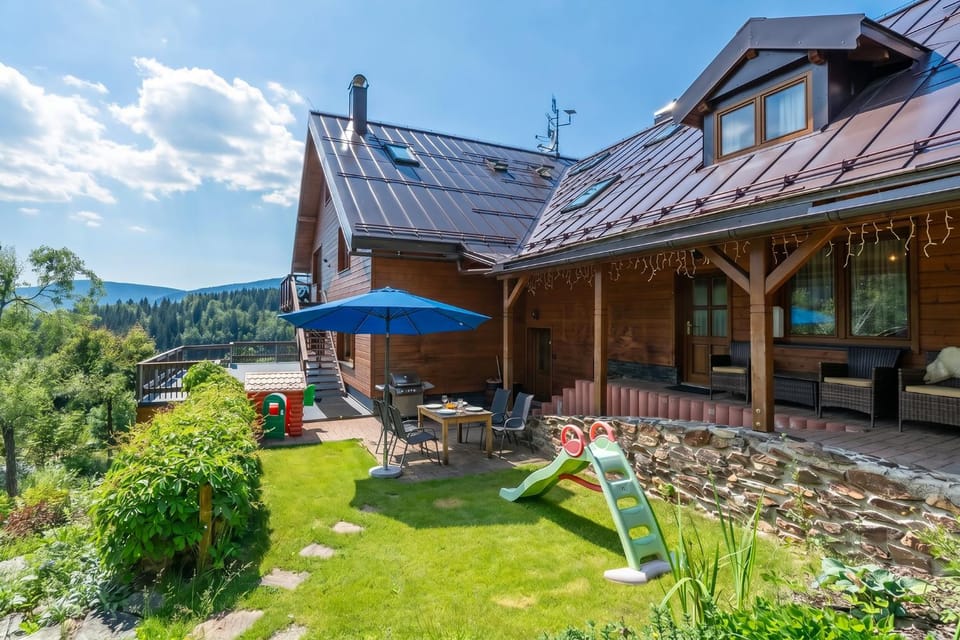 Property building, Natural landscape, Garden, Garden, Garden view, Garden view, Mountain view