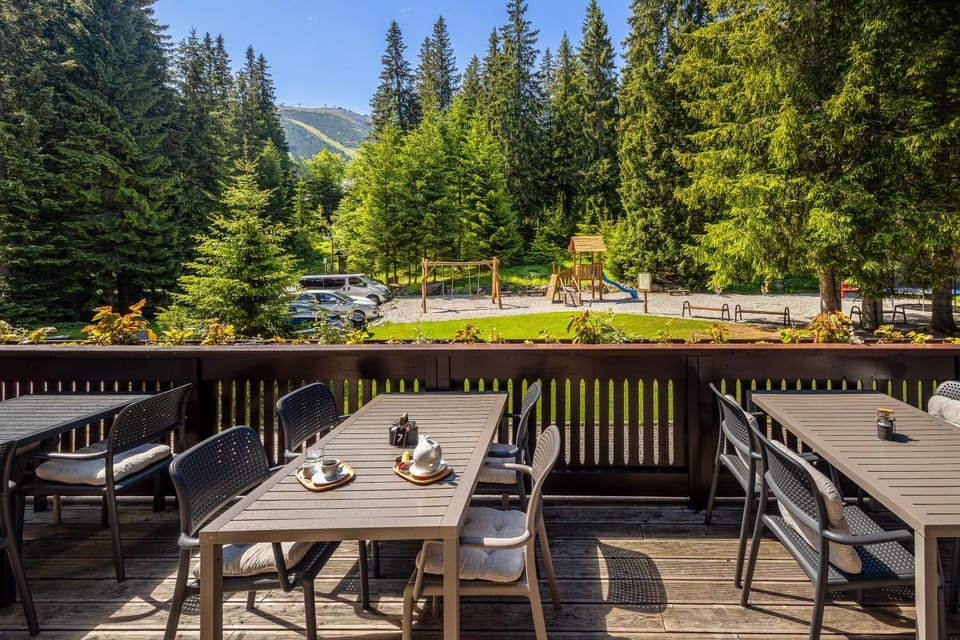 Restaurant/places to eat, Natural landscape, View (from property/room), Mountain view