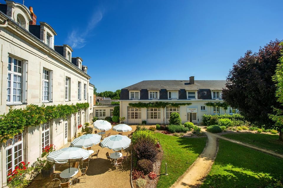 Property building, Patio, Garden