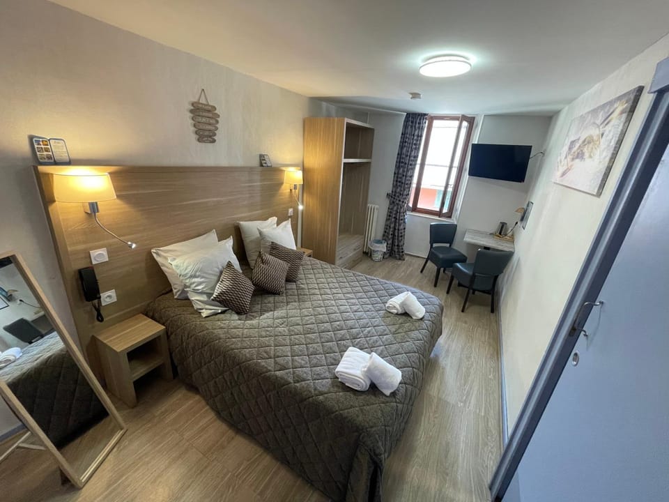 Hôtel Du Cheval Blanc Barcelonnette Hotel in Barcelonnette