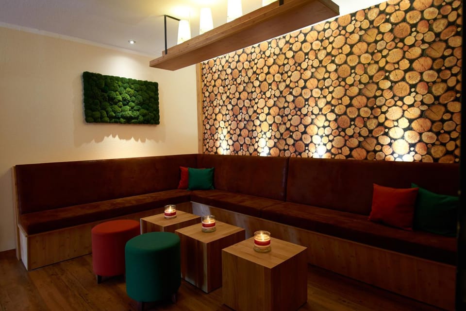 Lounge or bar, Seating area