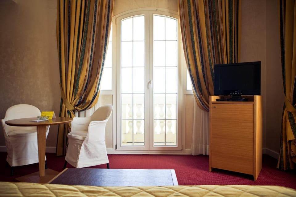 Decorative detail, Bedroom